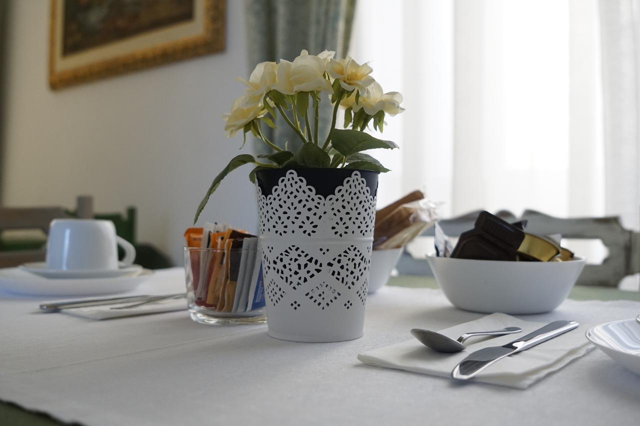 La Piccola Reggia Bed and Breakfast Caserta Exterior foto